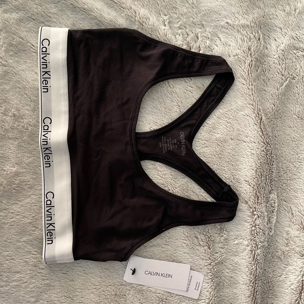 Sports bra